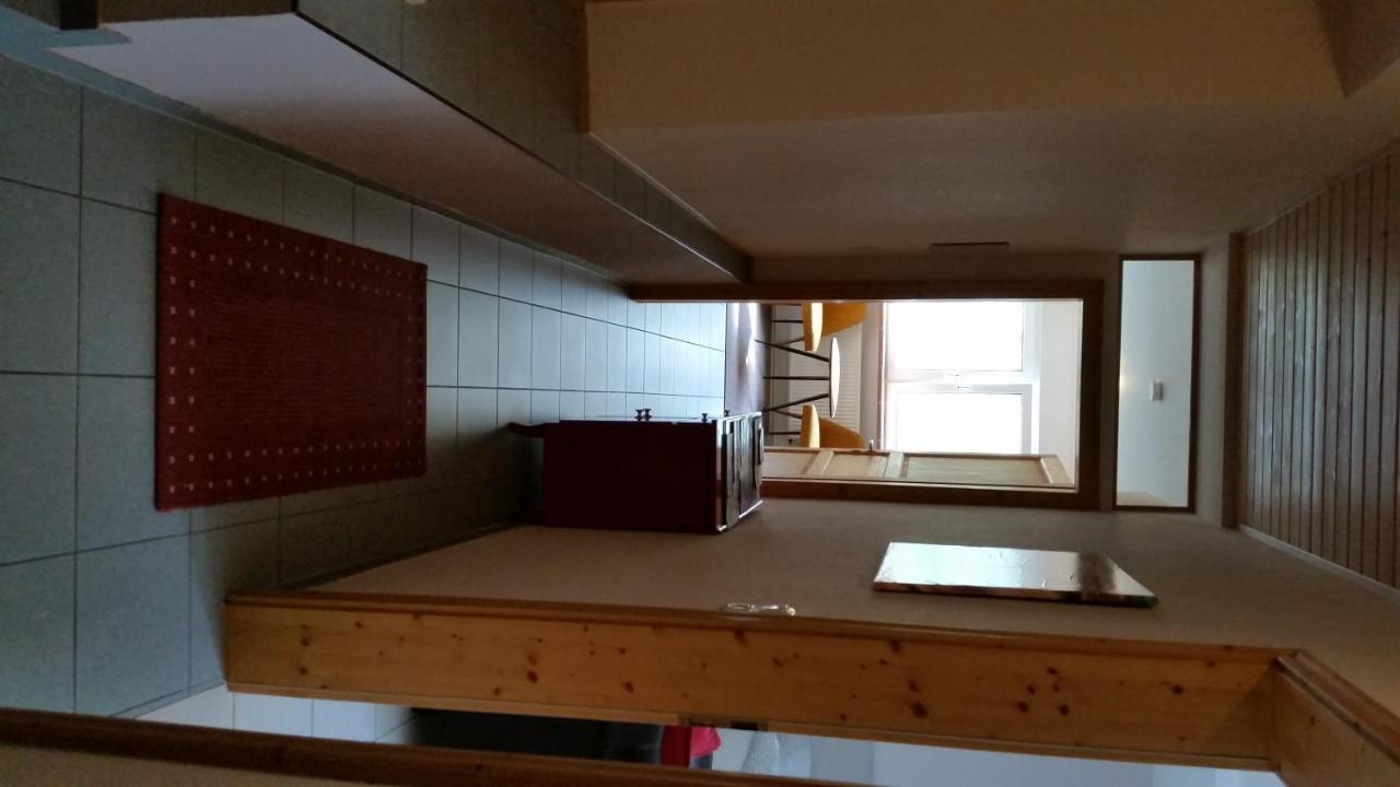 Apartment Zimmer Frei