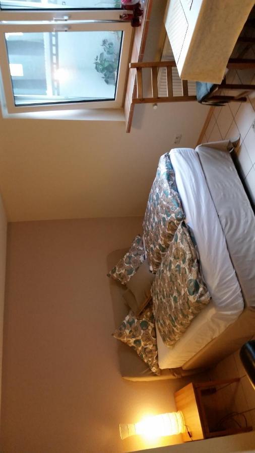 Zimmer Frei * Wiesbaden